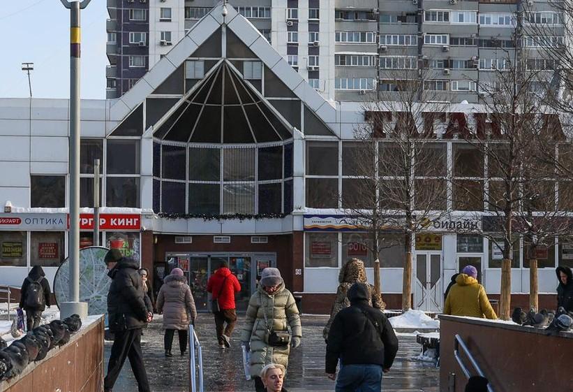 Бизнесменам, видимо, не хватало места в здании | Источник: Артем Устюжанин / MSK1.RU
