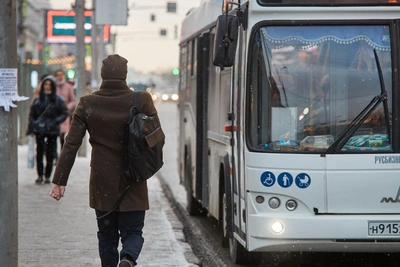 Спор из-за 15 рублей в автобусе Новосибирска
