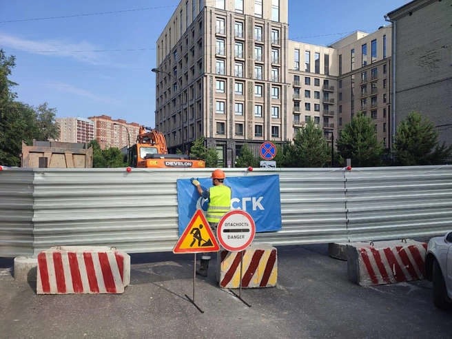 Работы на участке ведёт СГК | Источник: Илья Калинин / NGS.RU