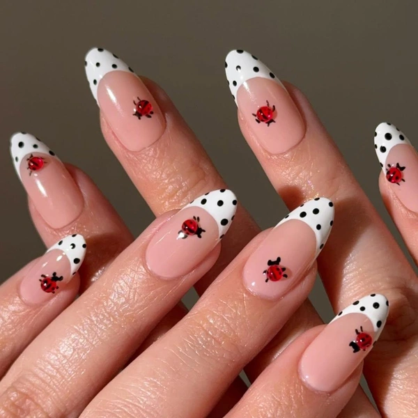 Источник: соцсети avrnailswatches