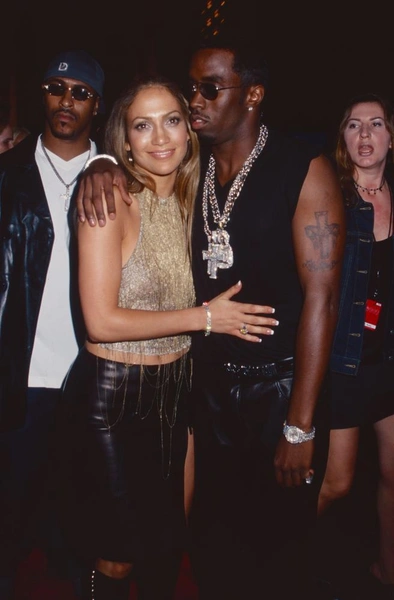 Расставание Дженнифер с рэпером странным образом совпало по времени со скандальной перестрелкой