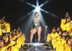 Дорого, богато: эпическое шоу Бейонсе на Coachella-2018