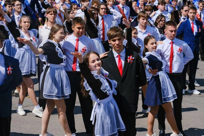 Сохранить школьную дружбу реально, если приложить немного усилий и внимания | Источник: Булат Салихов / UFA1.RU