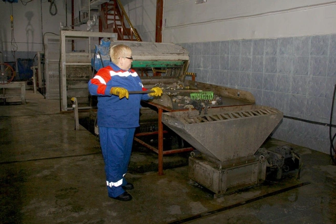 Волокнистый мусор затрудняет работу оборудования насосных станций | Источник: «НОВОГОР-Прикамье»