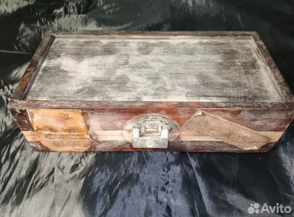 Купили бы такой подарок?  | Источник: «Авито»