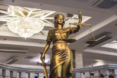 Владелец магазина осужден за сбыт опасного спиртного