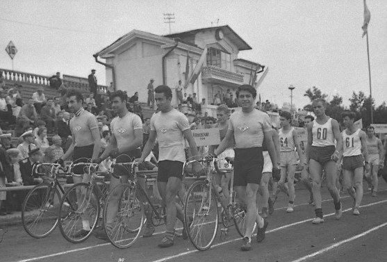 Спартакиада техникумов Куйбышевской области. 1960 год | Источник: из фотофондов Самарского областного госархива социально-политической истории и Центрального областного госархива