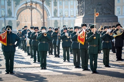 На Дворцовой площади прошла первая репетиция к параду Победы