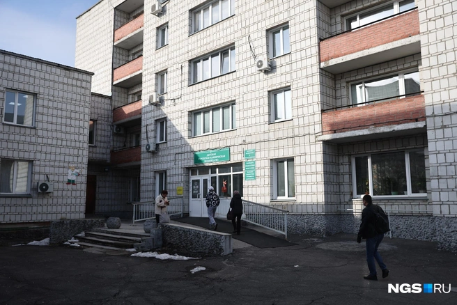 Капитальный ремонт крыши был в 2019 году | Источник: Александр Ощепков / NGS.RU