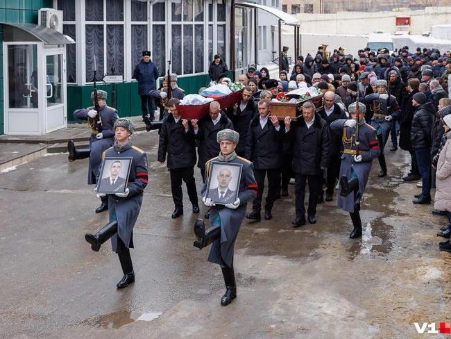 Церемония прощания собрала более полутора сотен человек | Источник: Алексей Волхонский / V1.RU