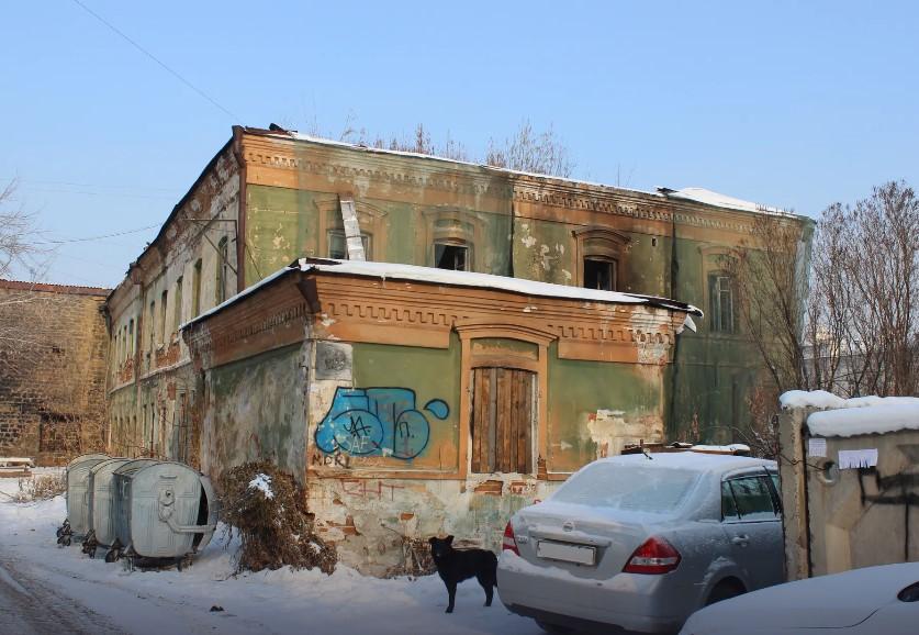 Бывшую подпольную типографию в центре Иркутска собираются восстановить. Она стоит заброшенной много…
