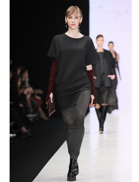 Коллективный показ молодых дизайнеров Лены Карнауховой