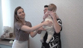 «Ей сейчас 29»: 53-летний Владимир Политов представил молодую жену и впервые показал сына