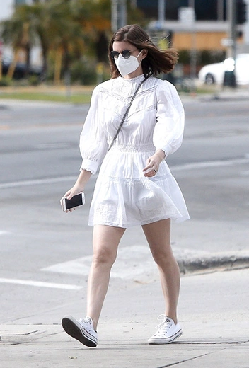 Кейт Мара в Лос-Анджелесе | marieclaire.ru