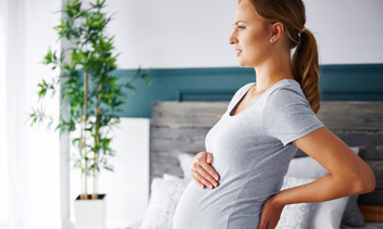 Причины болей под ребрами при беременности