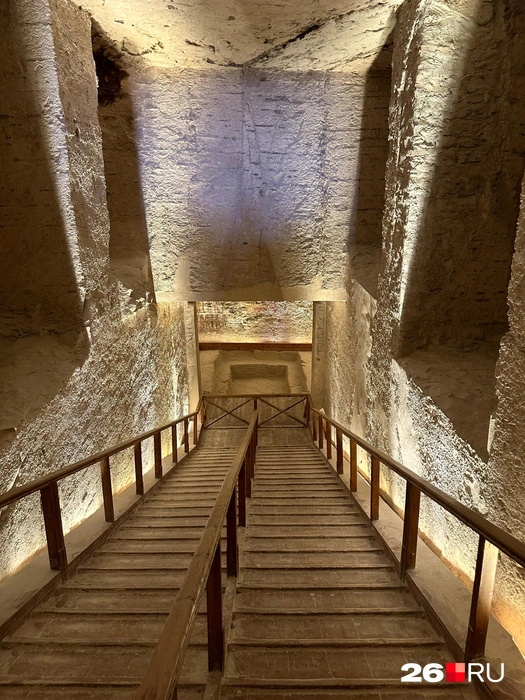 А вы хотели бы спуститься в такую гробницу? | Источник: Габриелла Захарова / 26.RU