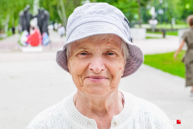 Нина Ивановна не следит, какие улицы меняют названия | Источник: Тимофей Калмаков / 59.RU 