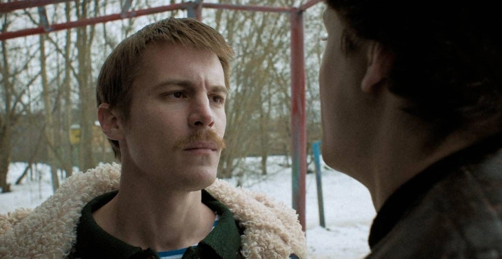 Иван Янковский в сериале «Слово пацана. Кровь на асфальте» | woman.ru