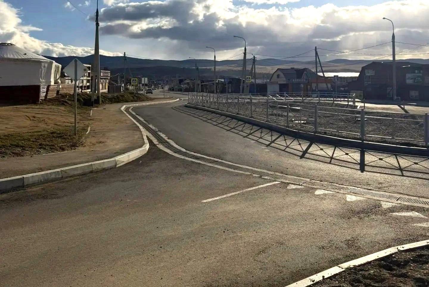 На Ольхоне сдали после капремонта участок дороги в 7 километров. Работы там вели пять лет