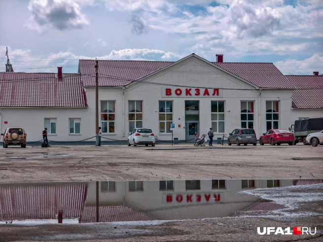 Вокзал Белорецка маленький и находится в семи километрах от города | Источник: Булат Салихов / UFA1.RU