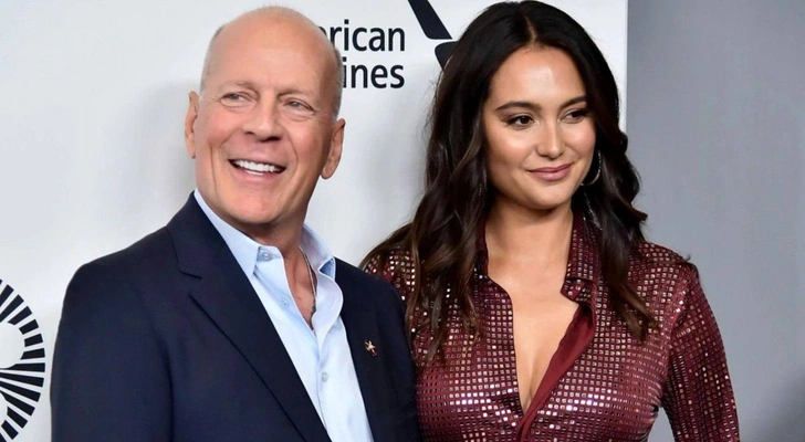 Брюс Уиллис и Эмма Хемминг | Источник: Соцсети