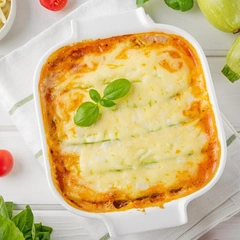 Вкусно, как у бабушки: быстрый рецепт запеканки из тертых кабачков с фаршем