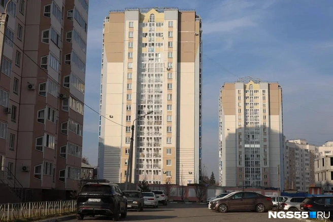 В микрорайоне 13 новостроек | Источник: Евгений Софийчук / NGS55.RU