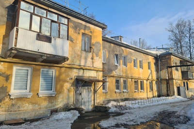 «Дома без порток, но в шляпах»: жизнь после капремонта в Строителе