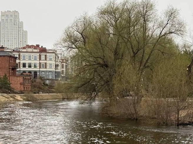 Центр Екатерибурга медленно уходит под воду | Источник: телеграм-канал «Квартал миллионеров»