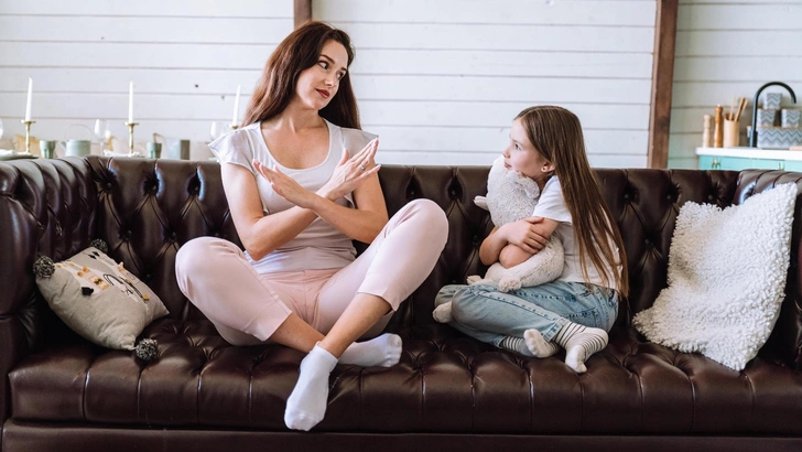 Как не сломать, поддерживая ребенка: 5 ошибок родителей в разговоре о чувствах | Источник: brizmaker/Shutterstock/Fotodom.ru