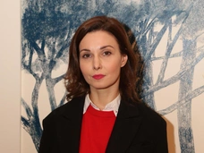 Александра Урсуляк рассказала, почему не выходит замуж за молодого избранника, и о разнице в возрасте с ним
