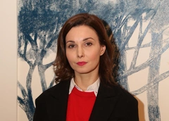 Александра Урсуляк рассказала, почему не выходит замуж за молодого избранника, и о разнице в возрасте с ним