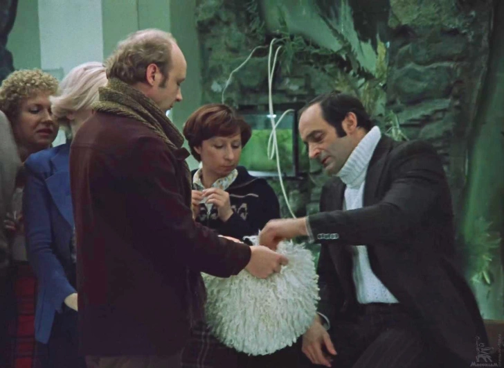 Тест для интеллектуалов, только вы, кто смотрел в СССР, не пройдете: угадайте «Гараж» и еще 5 умных советских комедий с гениальным Валентином Гафтом | Источник: фильм «Гараж» (1979)