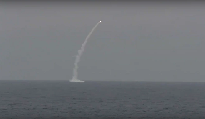 Взлет ракеты из подводной лодки «Архангельск» | Источник: Министерство обороны РФ