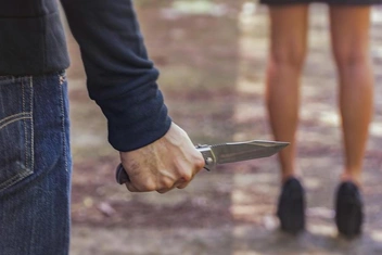 Убийство в Сбербанке: почему сотрудник зарезал свою начальницу и что делать, если коллега проявляет агрессию