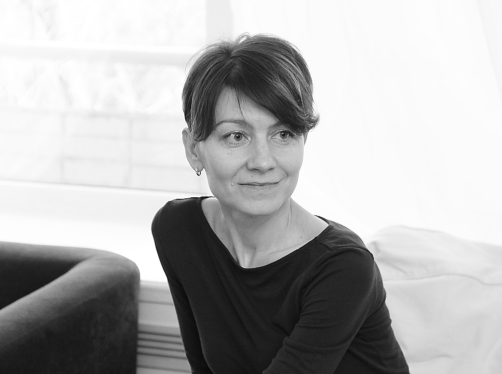 Елена Елисеева: «Одеть клиента в некоторые вещи можно только под наркозом» | marieclaire.ru