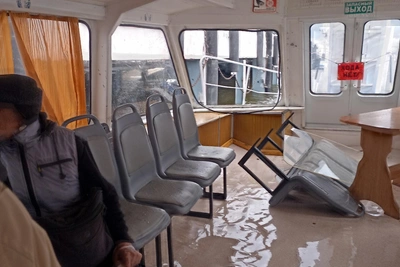 Страху натерпелись: в Волгограде выбило стекла парохода