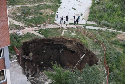 Обвал грунта в Ленинском районе: СК и прокуратура начали проверки