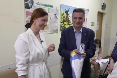 Activists trample contraception poster in Yekaterinburg