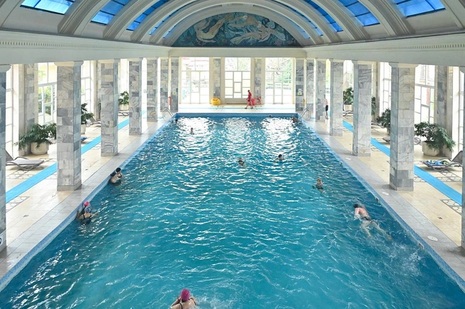 Крытый бассейн с морской водой&nbsp;— гордость санатория | Источник: sochi.ru