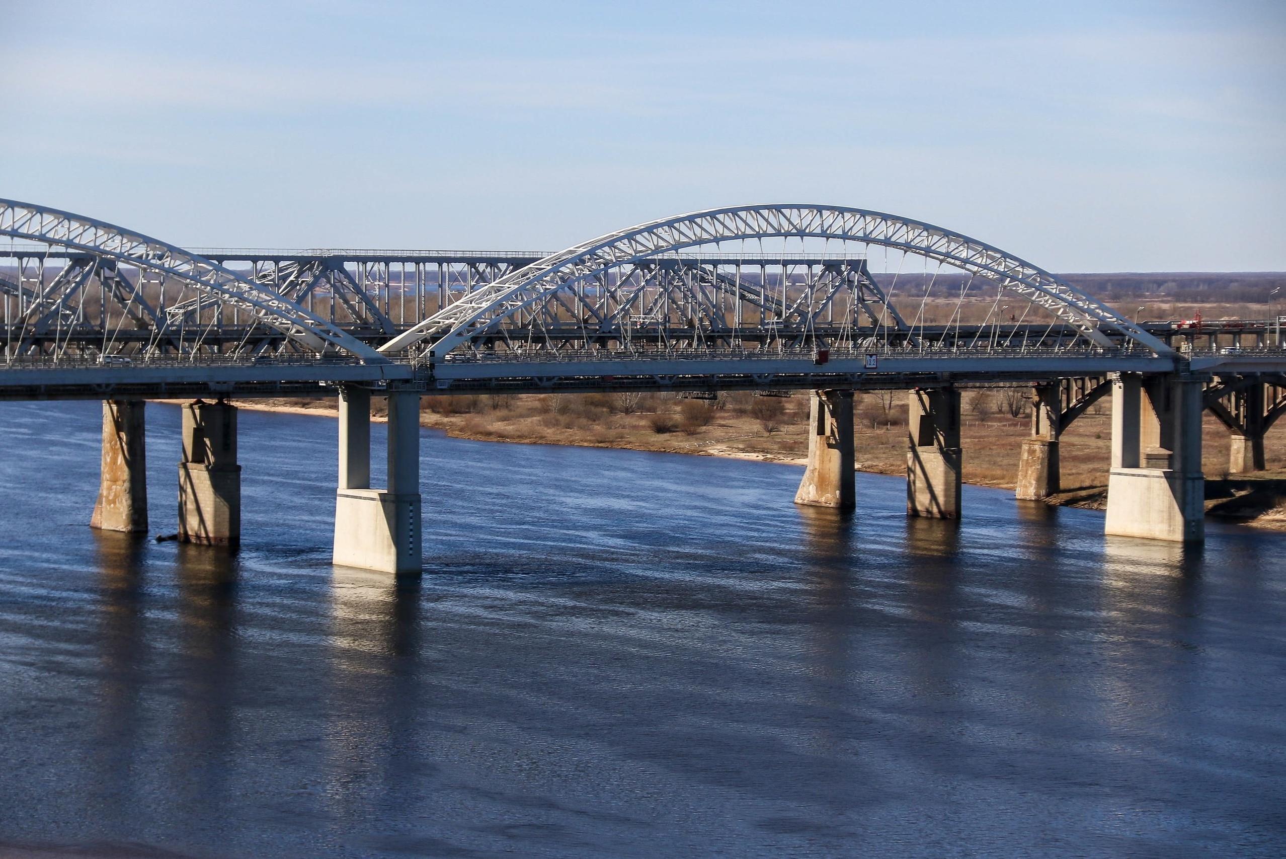 Секс машинасына байланған қыз