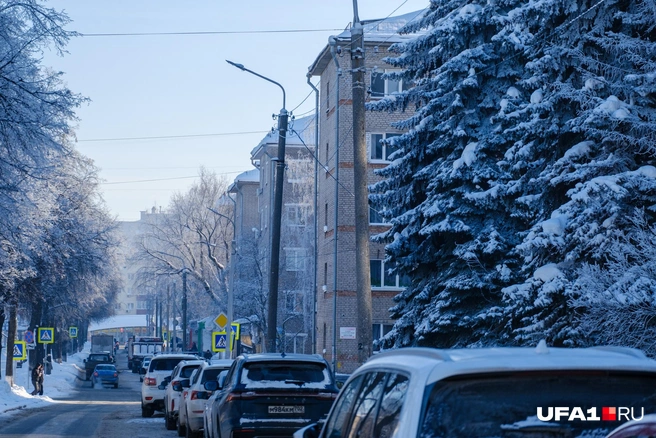 Здесь же среди них есть и общежитие для строительного колледжа | Источник: Булат Салихов / UFA1.RU