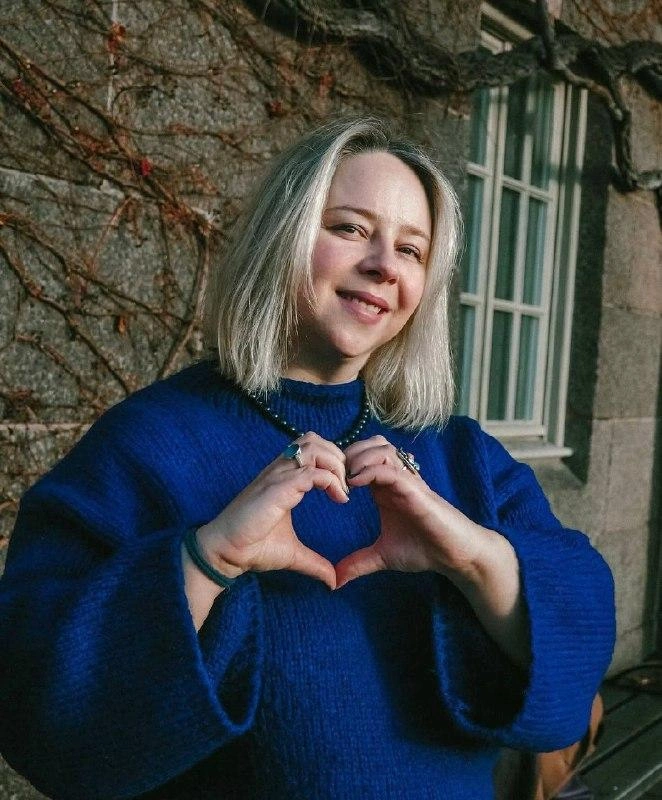 Александра уехала за границу по большой любви | Источник: aleksandrakharatian / Instagram (экстремистская организация, деятельность запрещена на территории РФ)