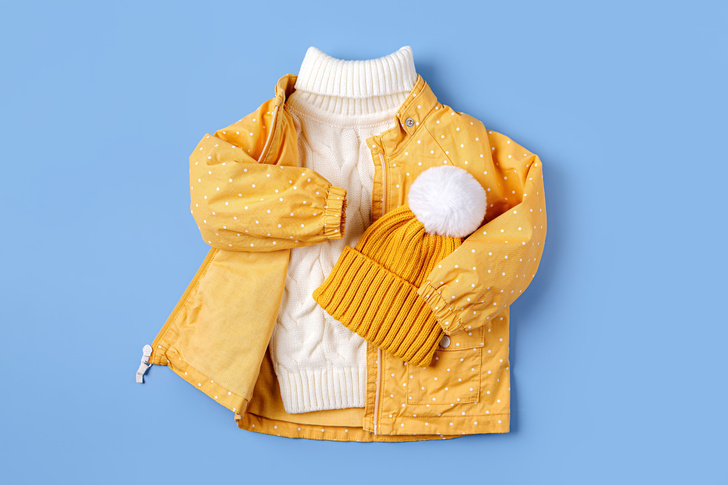 «Шарф осенью не нужен!»: как одевать ребенка на улицу, чтобы не заболел