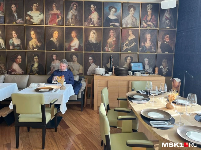 Интерьер ресторана | Источник: Дмитрий Грозный / FONTANKA.RU
