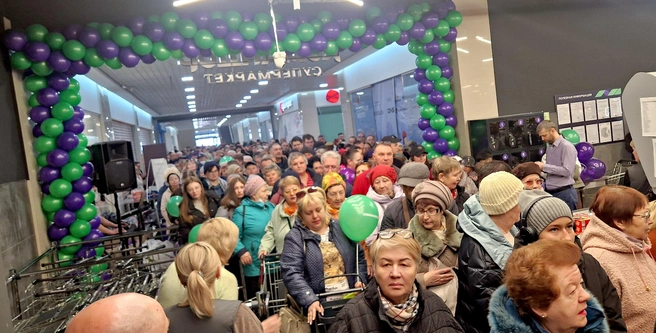 На открытие супермаркета «Командор» пришло более 3 тысяч человек | Источник: «Командор»