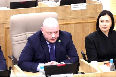 Депутат призвал учить детей рыть блиндажи и стрелять