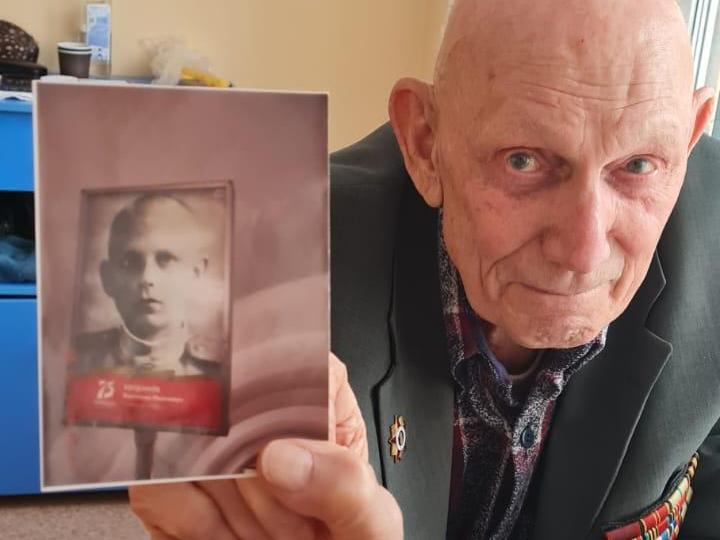«Мог умереть дважды, но живу уже 96 лет» — секреты здоровья от уникального ветерана из Петербурга