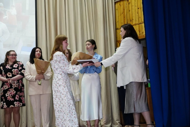 Этим летом Марта получила красный диплом | Источник: Марта Туголукова