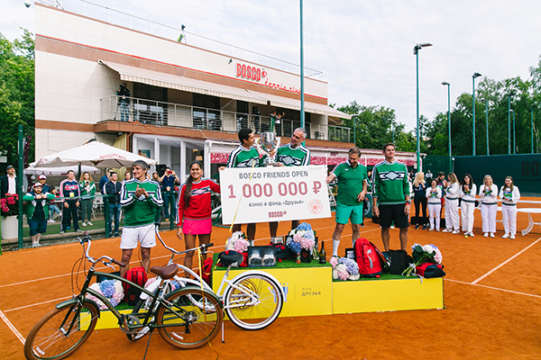 Награждение победителей турнира BoscoFriendsOpen